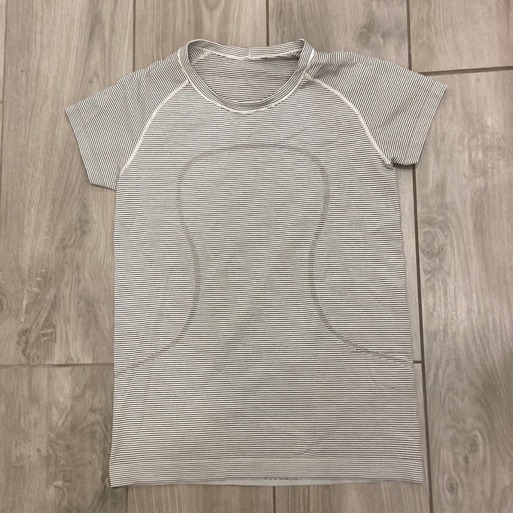 Lululemon Swiftly Tech - Black And White - image 1